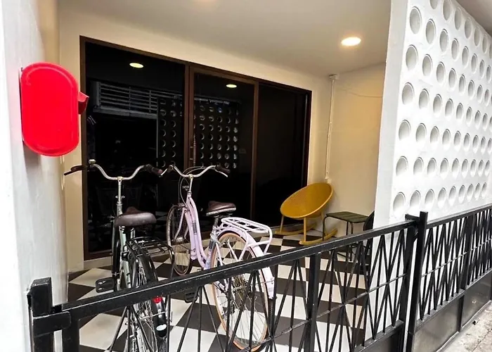 Twenty-one Bkk House Vakantiehuis Bangkok